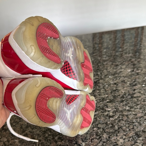 Jordan retro 11 Cherry Red and White Sneakers Y4.5 or W6.5 - Picture 8 of 15